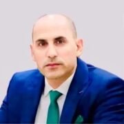 صورة د. منصور أبو كريم