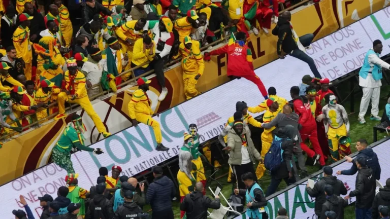 عفو ملكي يشمل مشجعين سنغاليين على خلفية أحداث “شغب” كأس أمم إفريقيا بالمغرب